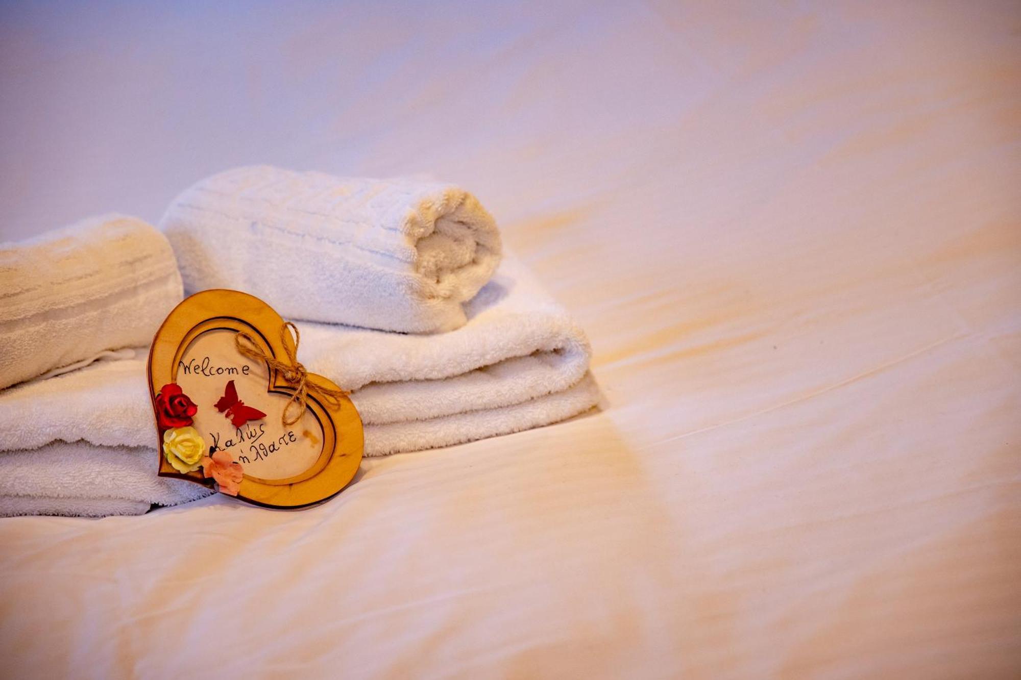 Arktouros Hotel Monodendri Eksteriør bilde