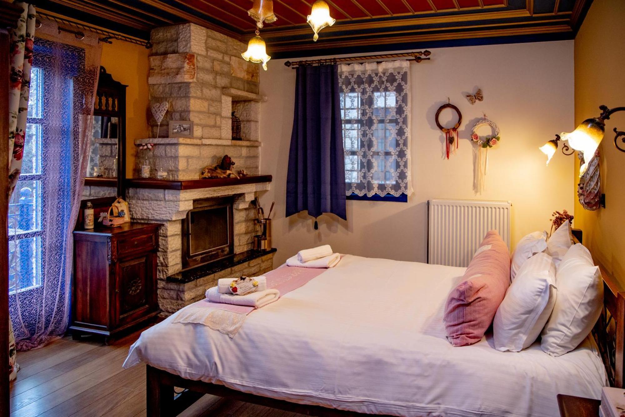 Arktouros Hotel Monodendri Eksteriør bilde