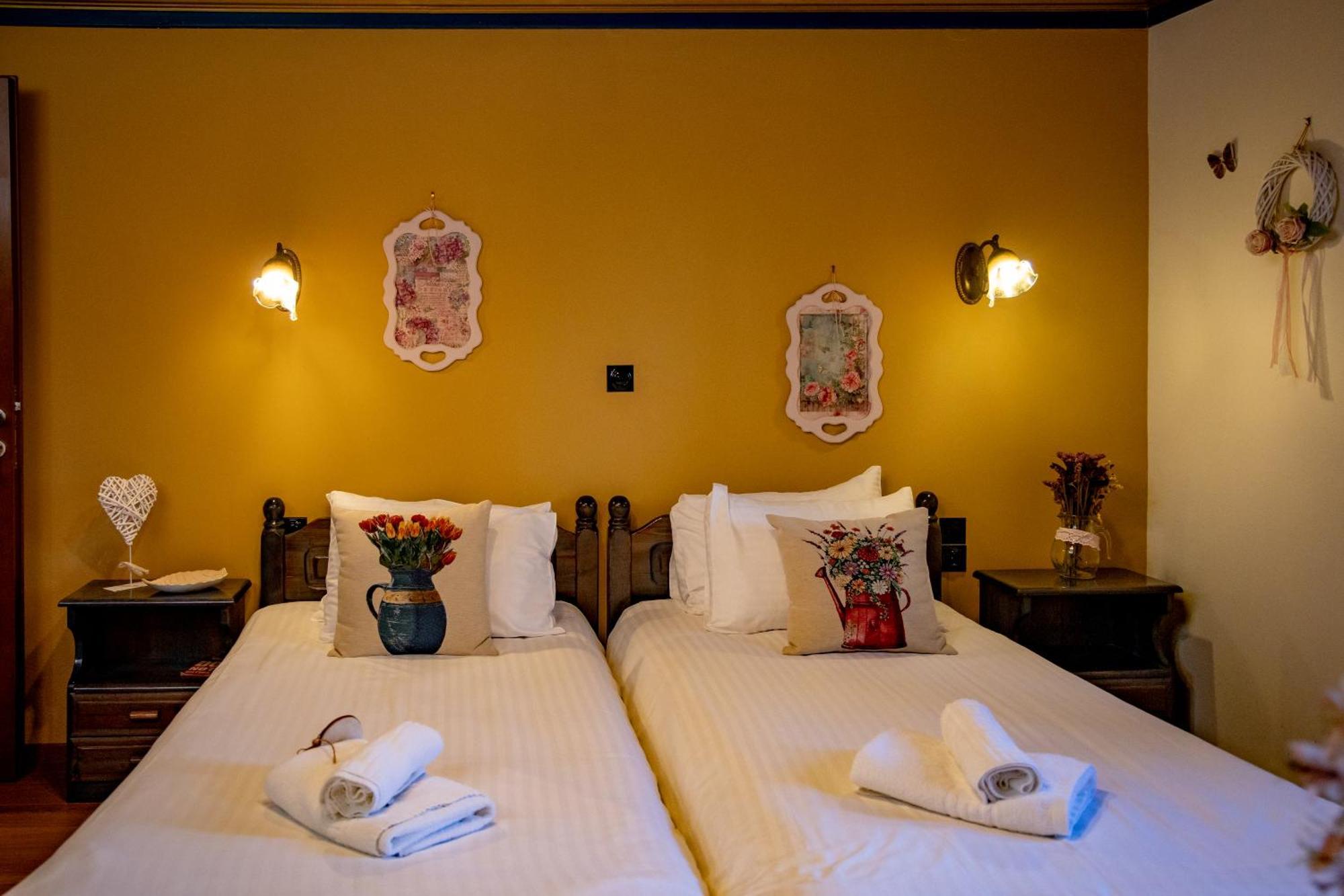 Arktouros Hotel Monodendri Eksteriør bilde