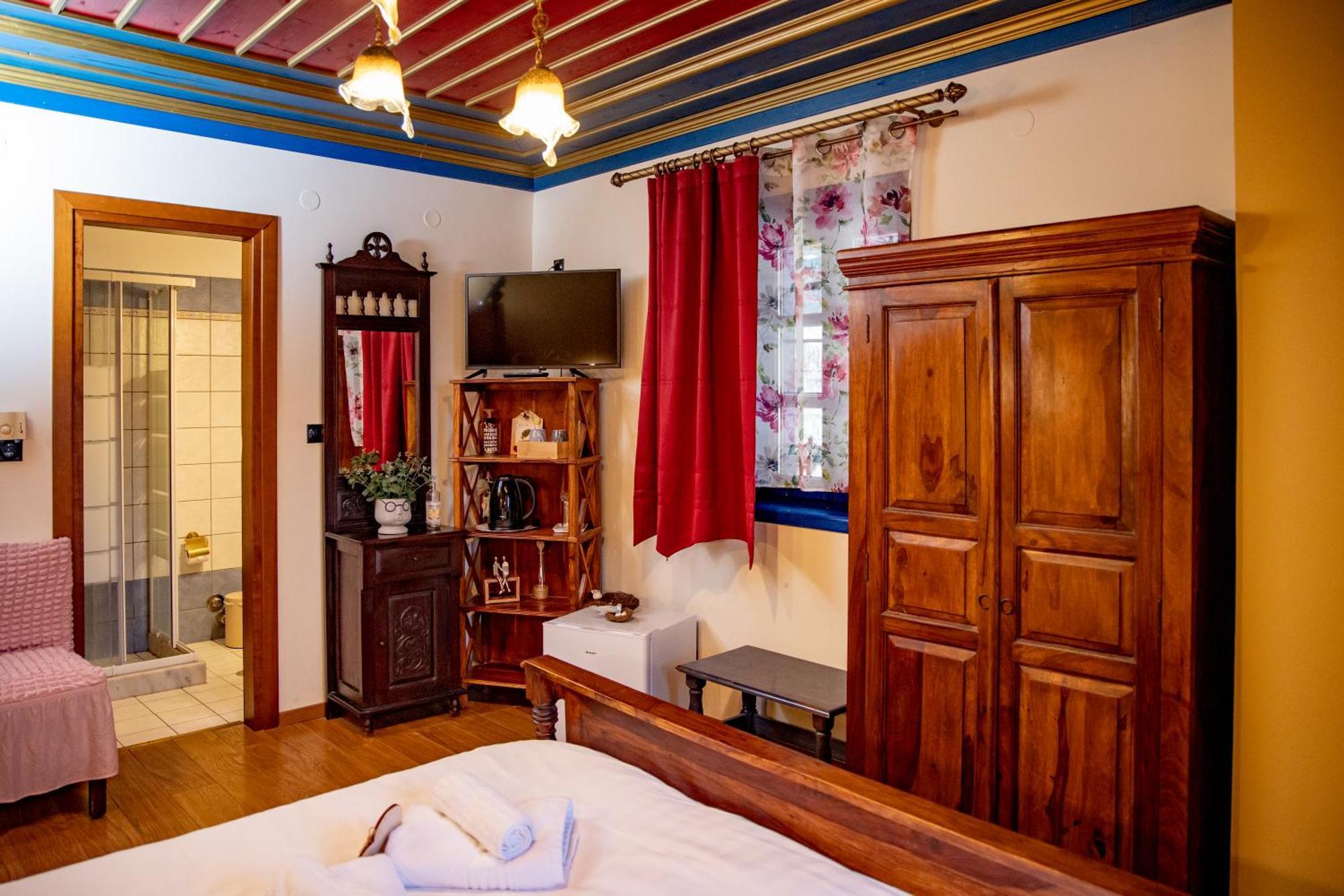 Arktouros Hotel Monodendri Eksteriør bilde
