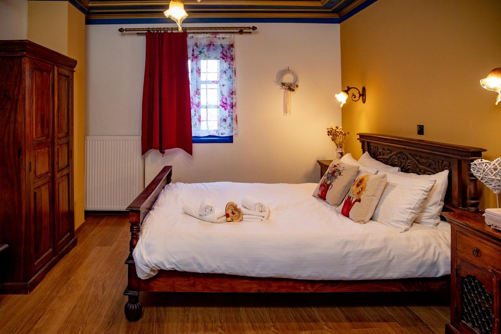 Arktouros Hotel Monodendri Eksteriør bilde