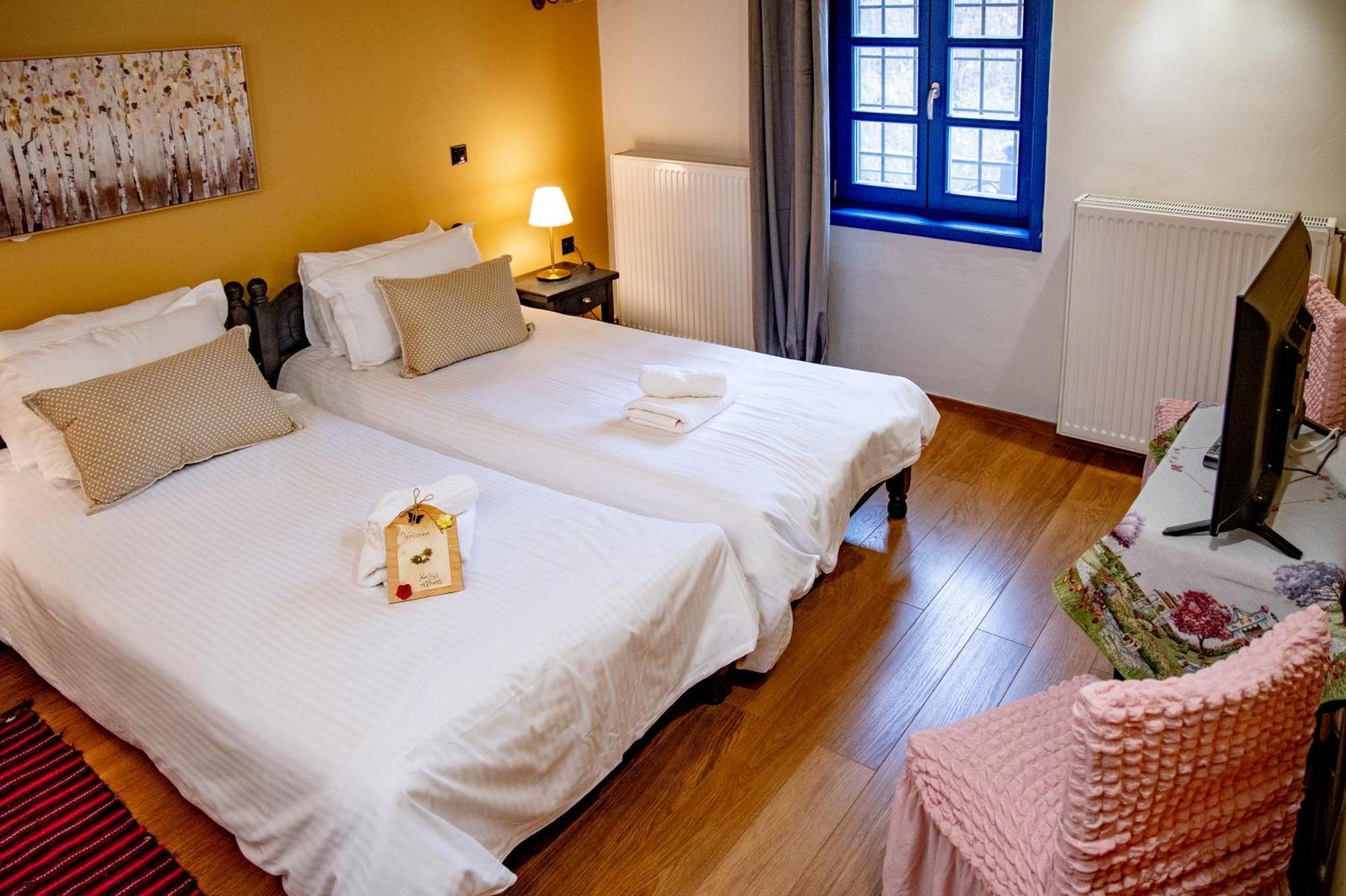 Arktouros Hotel Monodendri Eksteriør bilde