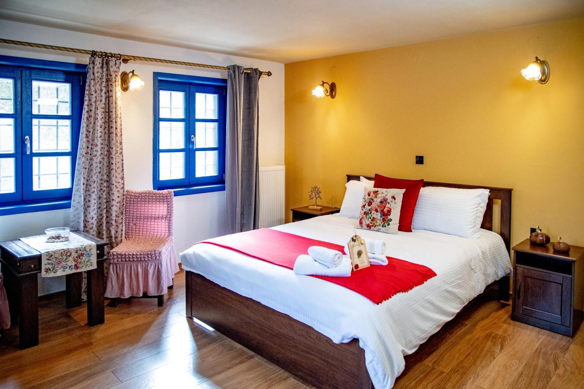 Arktouros Hotel Monodendri Eksteriør bilde