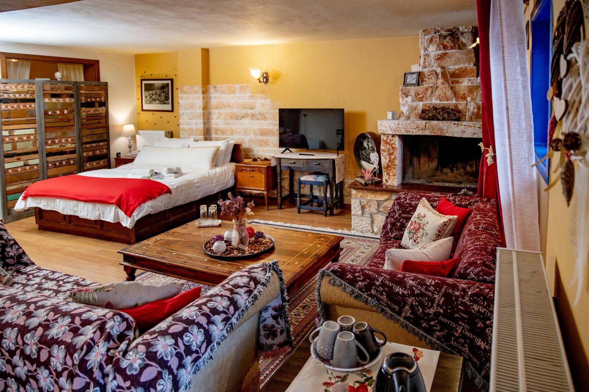 Arktouros Hotel Monodendri Eksteriør bilde