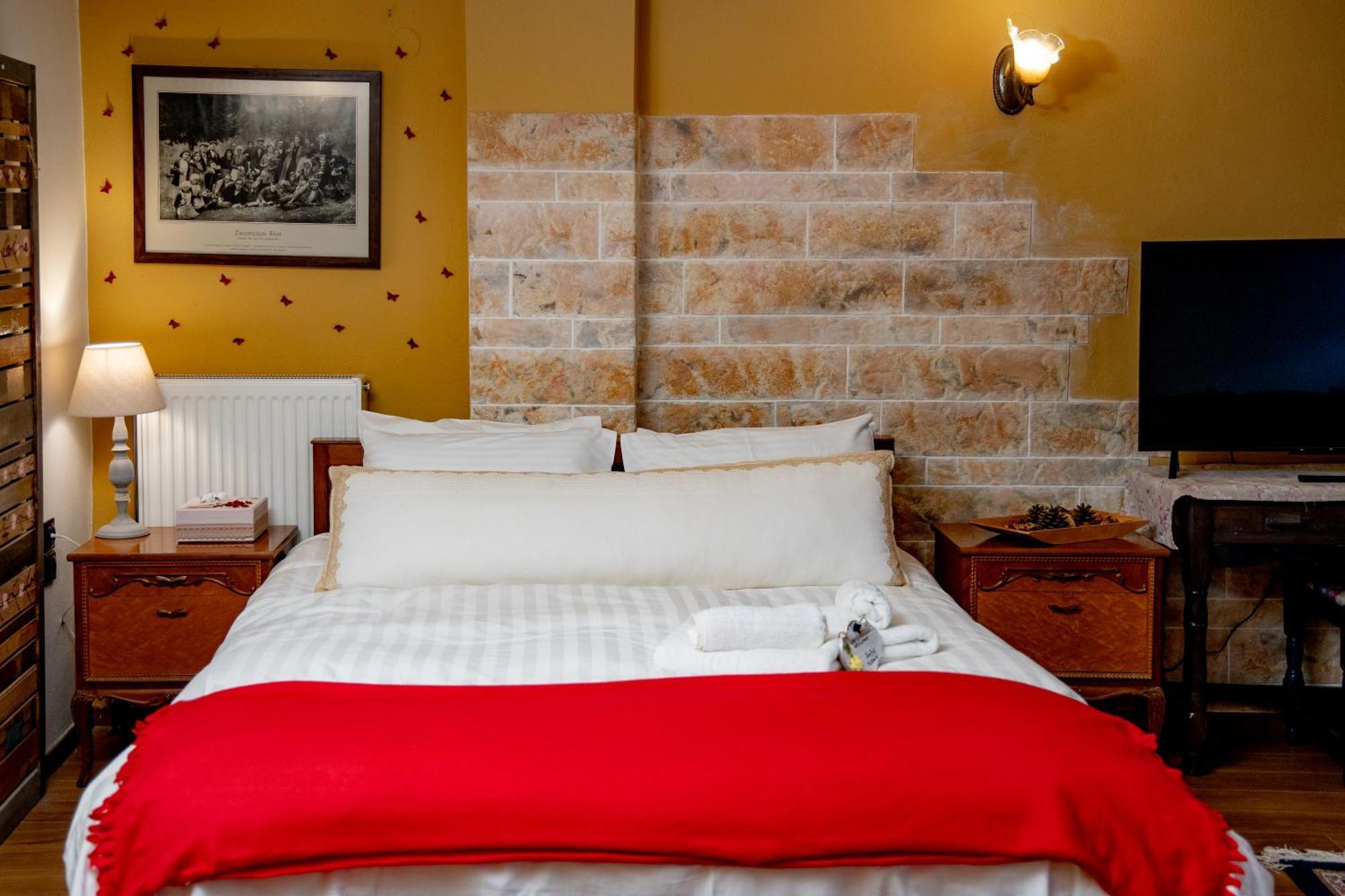 Arktouros Hotel Monodendri Eksteriør bilde