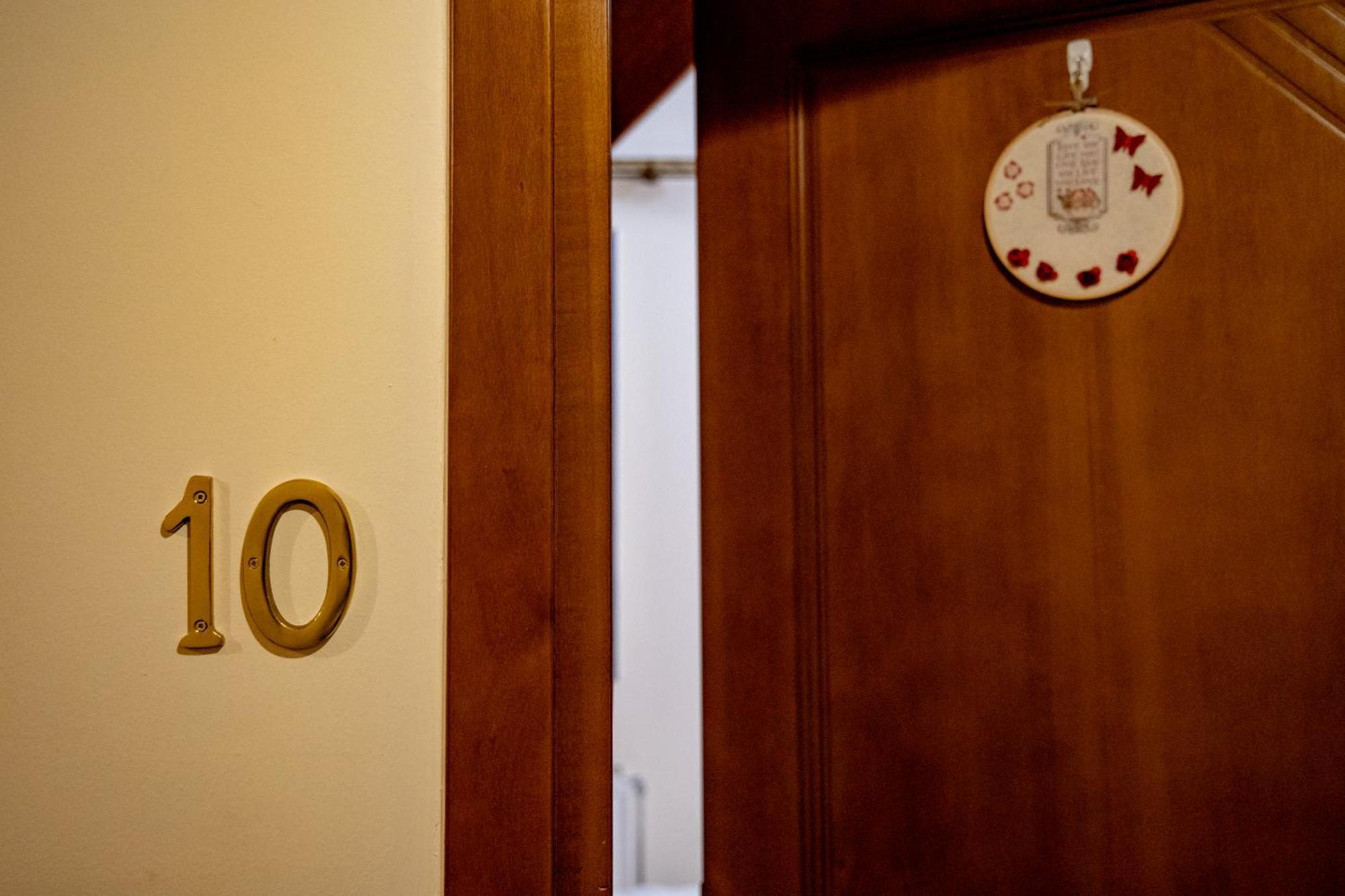 Arktouros Hotel Monodendri Eksteriør bilde